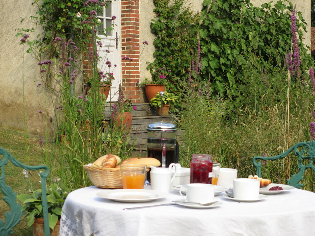 Chez Tartaud Villa Lathus St Remy Luaran gambar