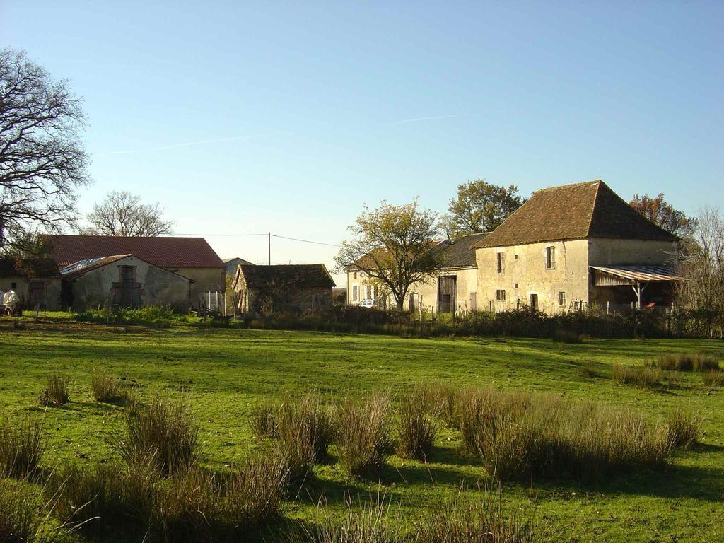 Chez Tartaud Villa Lathus St Remy Luaran gambar